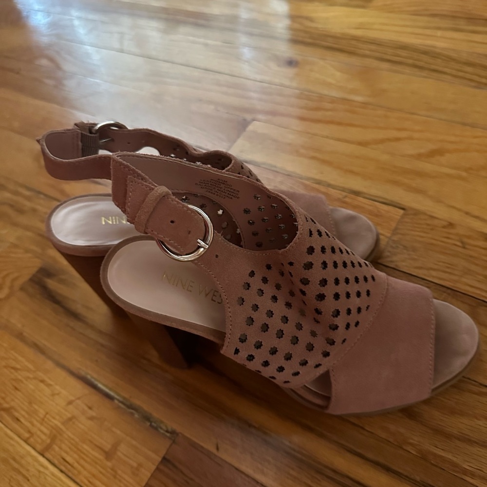 Nine West brown sandals